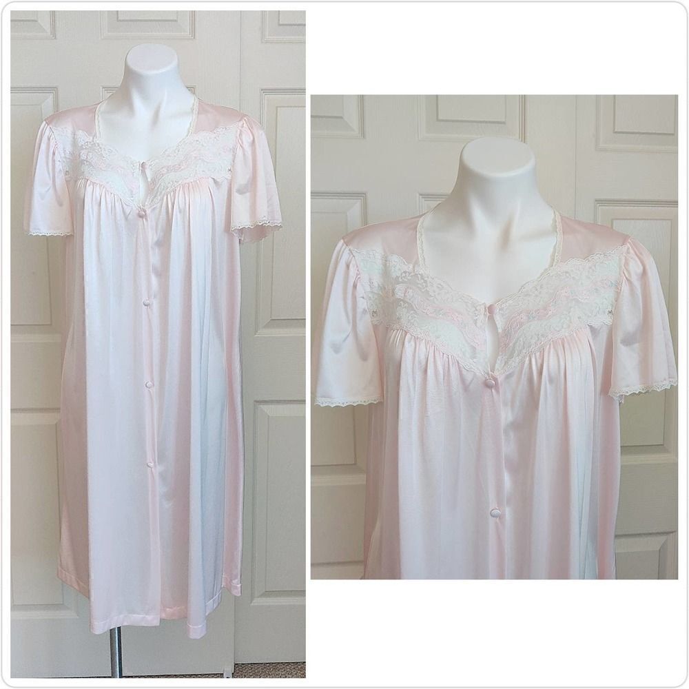 Vintage Vanity Fair short sleeve button front nightgown housecoat M